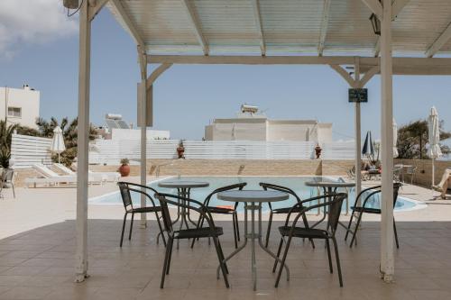 Hotel Thirasia – Fira, UT