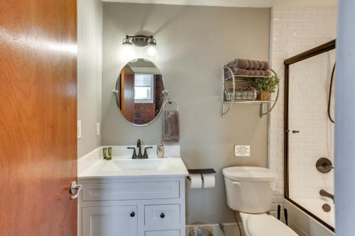 Kentucky Bourbon Loft about Downtown Louisville - image 11