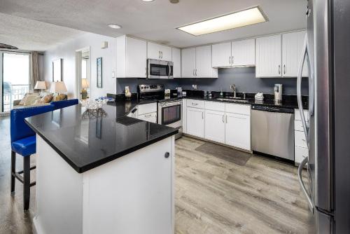 Nautilus 1601 - Gulf Front 2 Bedroom - 6th Floor - Huge Wraparound Balcony, Fort Walton Beach (Foto 5)