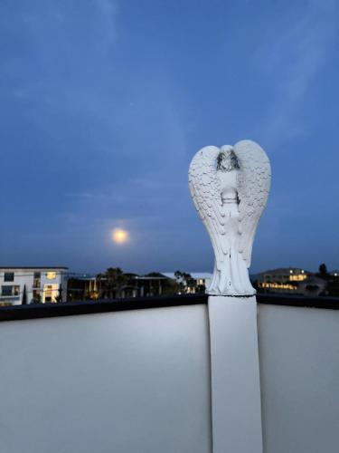 Exterior view, Bliss By The Sea in Crescent Beach