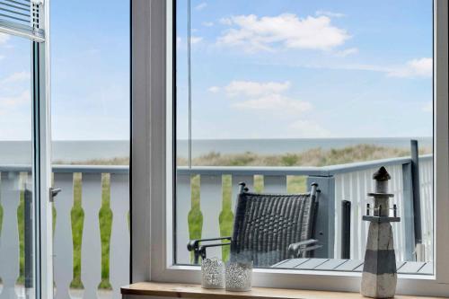 Holiday Home Apartment With Seaview