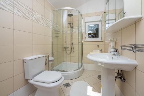 Three-Bedroom Apartment image 8