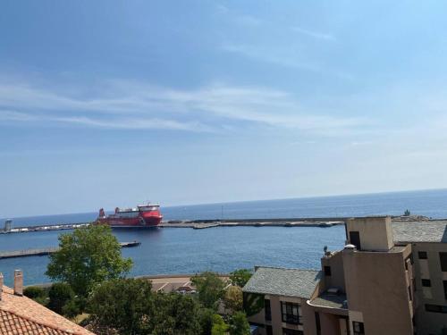 Appartement vue sur mer - Location saisonnière - Bastia