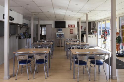 Restaurant, initial by balladins Blois in Blois