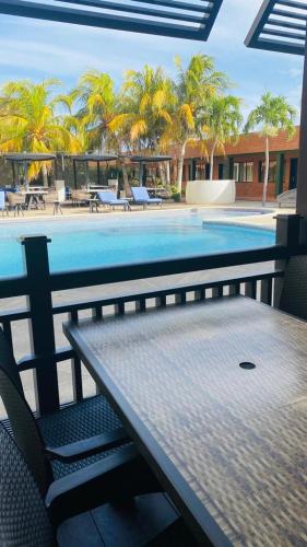 Swimming pool, Hotel Las Palmas Inn in Punto Fijo