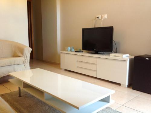 Standard Double Room image 6