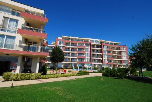 Aurelia Beach Complex - image 2