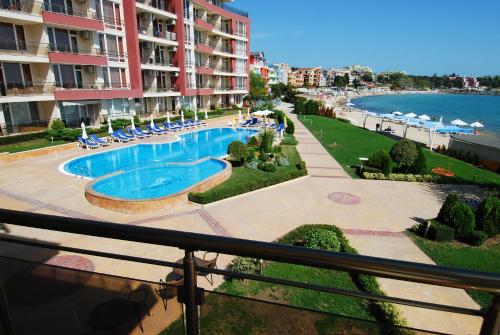 Aurelia Beach Complex - image 5