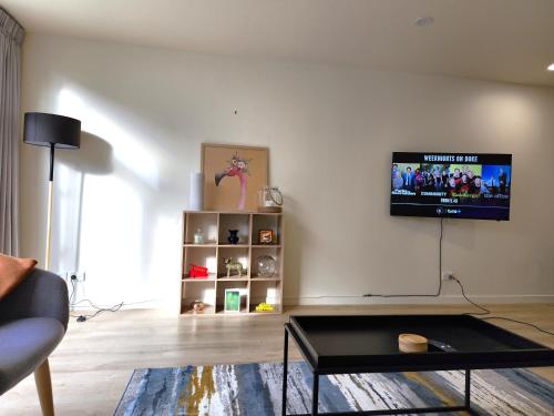 U Suites on Jessie - image 3