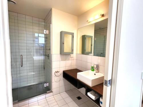 U Suites on Jessie - image 5