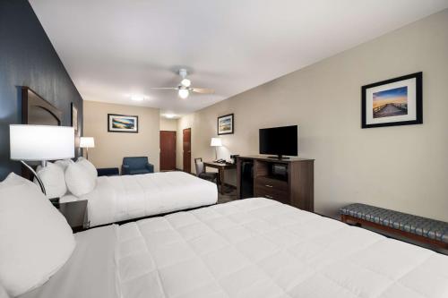 Best Western Plus Lake Dallas Inn & Suites