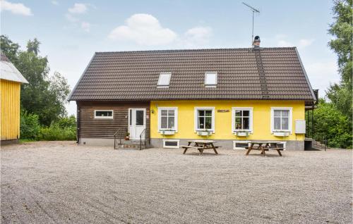 Nice Home In rkelljunga With Wifi And 7 Bedrooms