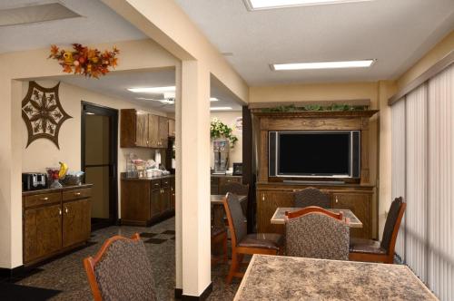 Super 8 by Wyndham Hattiesburg North/University Area - 레스토랑