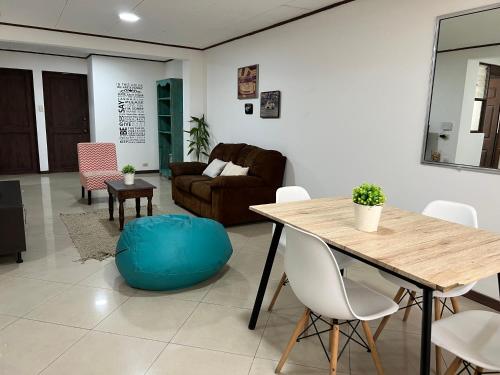 7 De Marzo Sabana in San Jose