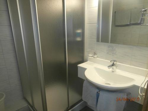 Three-Bedroom Apartment with Balcony