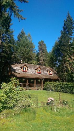 Cedar Song B&B - Accommodation - Parksville