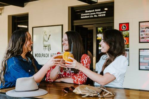 The Woolpack Hotel in 穆奇