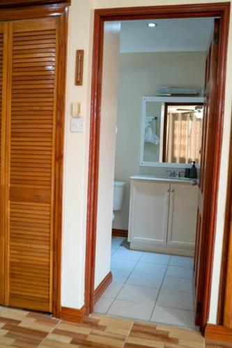 Four-Bedroom House image 10