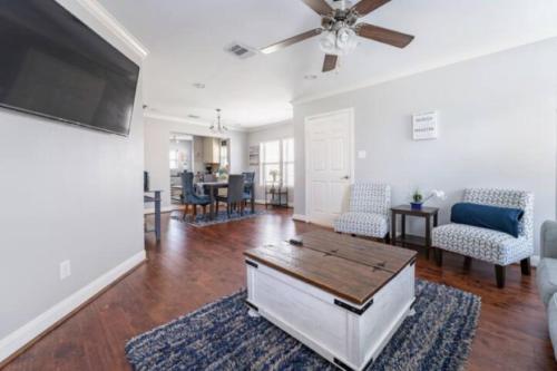 Houston's Cozy Abode