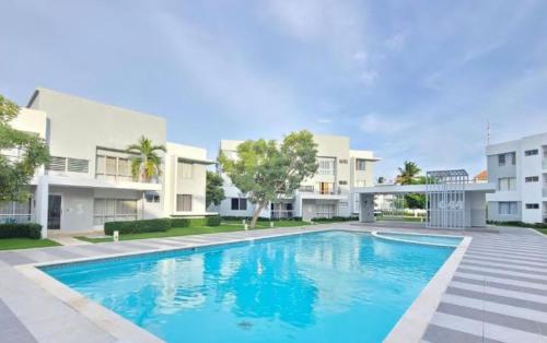 LUJOSO APARTAMENTO DE PLAYA, PUNTA CANA