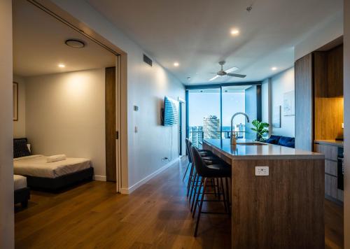 Best Overview 2 Bedroom Luxurious Apartment Gold Coast Casino GC28