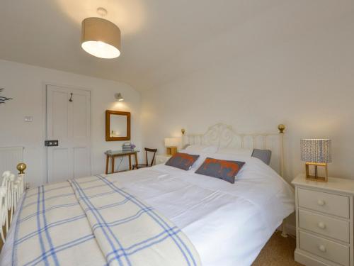 2 Trerise Cottage Helston - image 13
