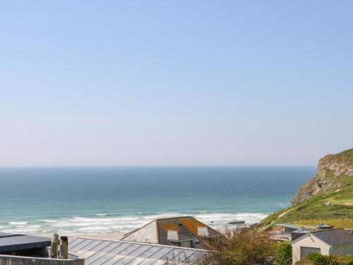 Exterior view, Little Trelawns in Mawgan Porth