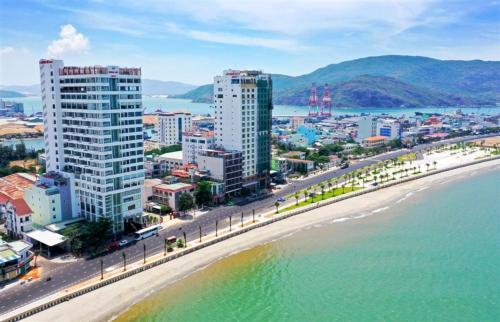 Huong Viet Hotel Quy Nhon - Beachfront