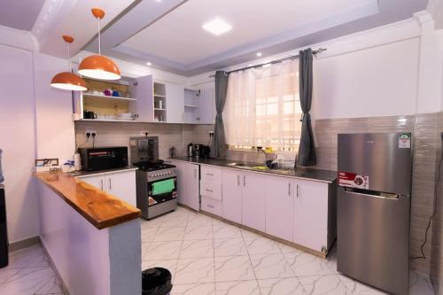 Levi's Place 1044 California Plaza Nanyuki in נניוקי