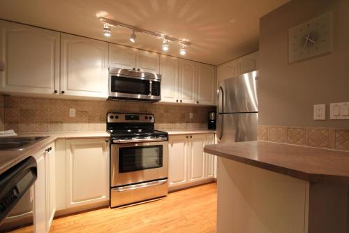 Three-Bedroom Apartment image 10