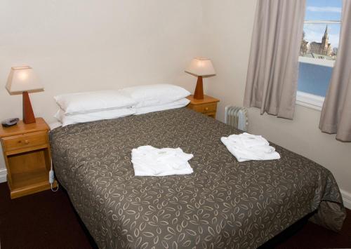 The Alpine Hotel in คูม่า