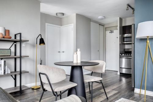 Edgewater 1br w gym deck lounge nr L CHI-918 detail