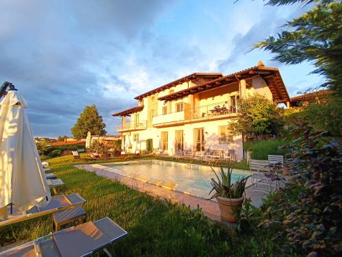 Apkārtne, Domus Langhe B&B in Treiso