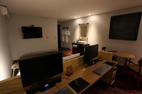 Business center, Banwol Hotel in Uijeongbu-si