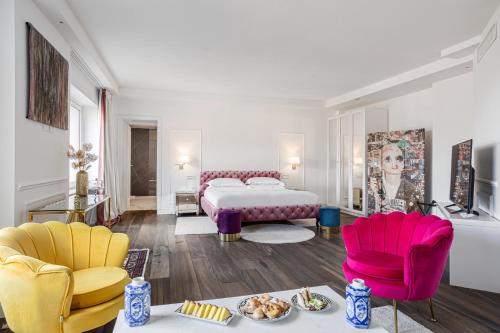 room detail thumbnail 1