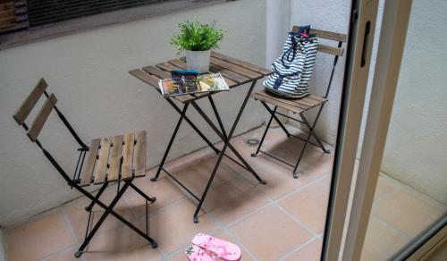 One-Bedroom Apartment image 1
