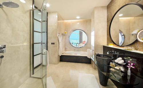 room detail thumbnail 1