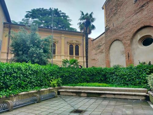 Ca' Spadoni, centro storico, piano terra, ingresso indipendente, teatro, parcheggio,, Imola (fotografie 6)