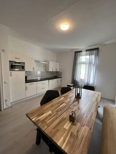 E02 ca65qm große 3 Zimmer Apartment für 5 Per