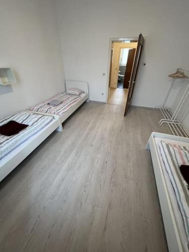 E02 ca65qm große 3 Zimmer Apartment für 5 Per