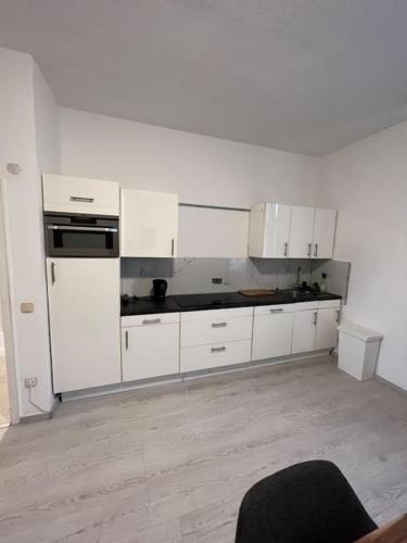 E02 ca65qm große 3 Zimmer Apartment für 5 Per