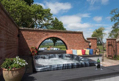 A szálláshely kívülről, Broad Meadows Farmhouse 12 Guests in Lindridge