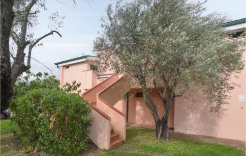  Pet Friendly Apartment in SantʼAndrea Apostolo dello Ionio