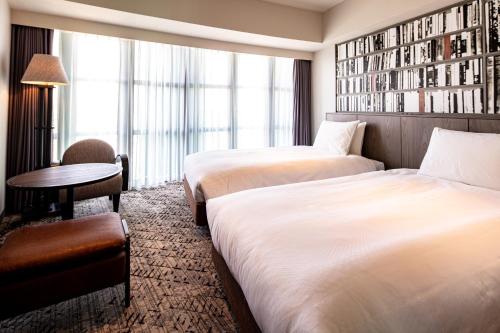 room detail thumbnail 1