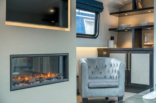 Elegant houseboat near Canary Wharf, Londyn (zdjęcie 3)