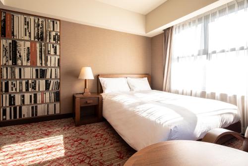 Moderate Double Room (Chapter 2) - Non-Smoking image 4