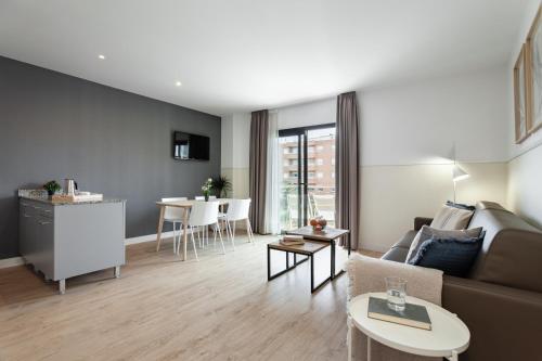 Apartment with Balcony image 6