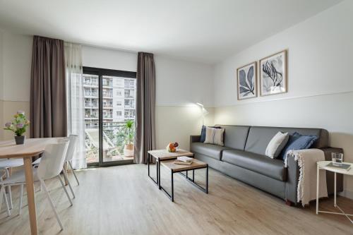 Apartment with Balcony image 7
