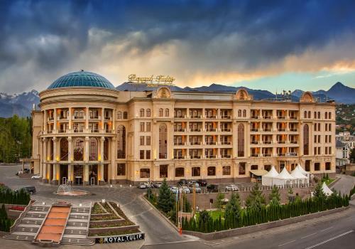 Royal Tulip Almaty Hotel 皇家郁金香阿拉木图 图片