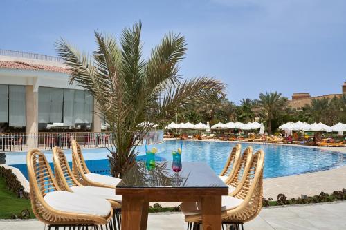 酒吧/高級酒吧, 三角陽光海灘度假村 (The Three Corners Sunny Beach Resort) in 阿哈雅